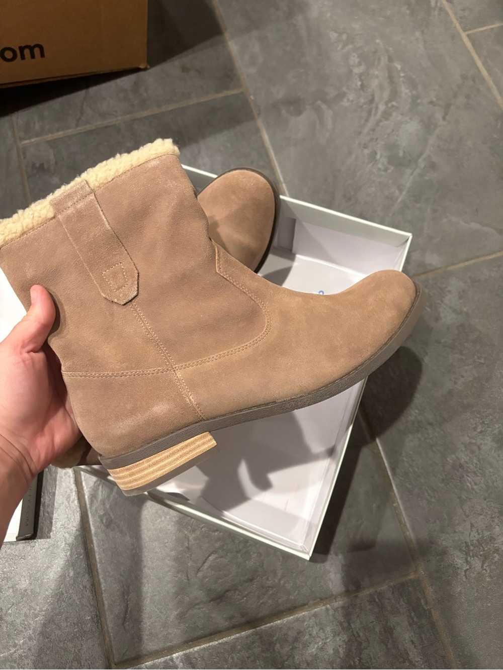 Women’s tan suede boots size 8.5 sole society taupe suede winter boots